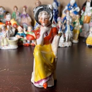 Vintage 1950's Made in Japan Porcelain Seated Colonial Lady, Japanese Ceramics